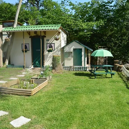 Le Pont De La Pierre Vintage Bed & Breakfast *
